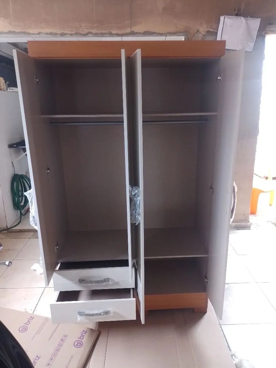 GUARDA ROUPA DE SOLTEIRO 4 PORTAS E 2 GAVETAS NOVOS NA CAIXA  - Foto 4