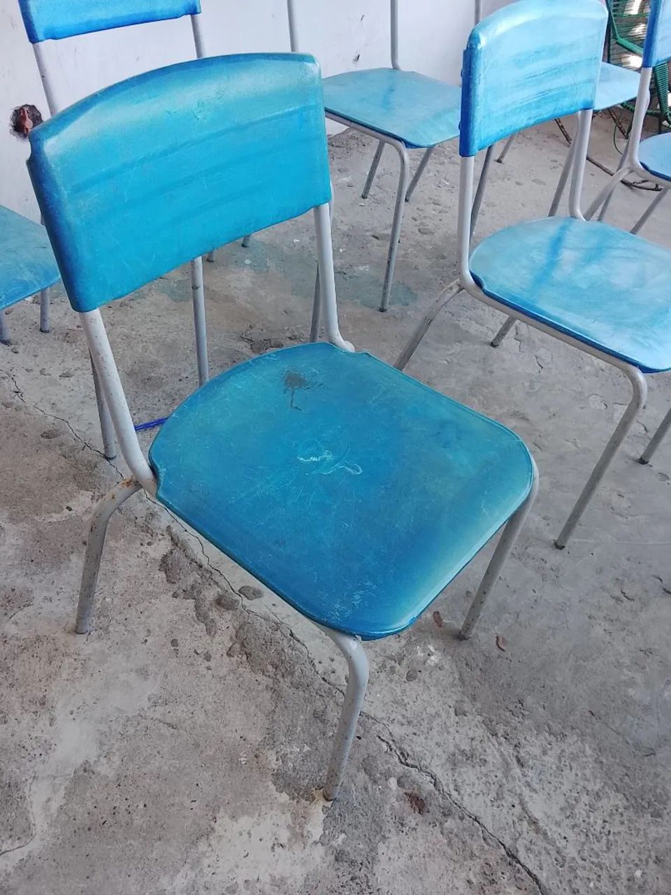 Cadeiras de ferro e plástico  - Foto 3