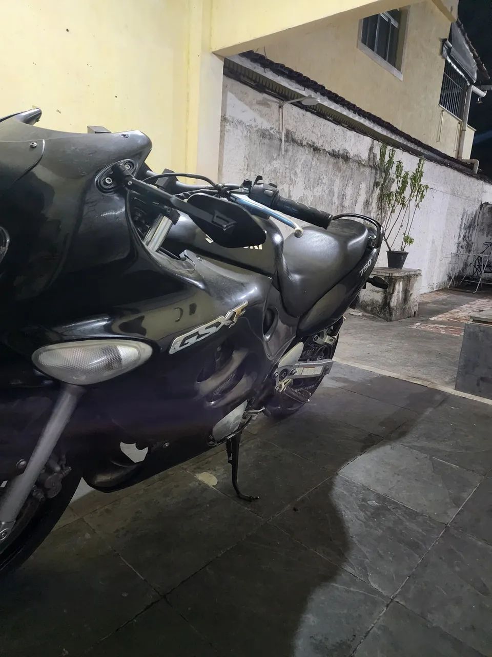 GSX 750F - Foto 3