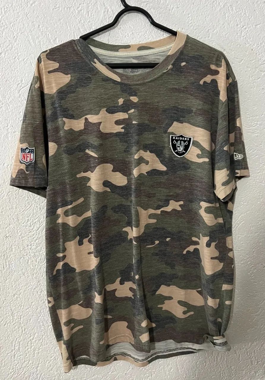 Camiseta New Era Camuflada