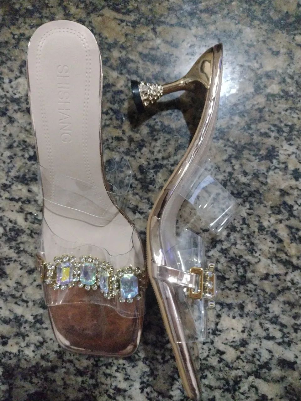 Vendo um par de sandália top - Foto 2