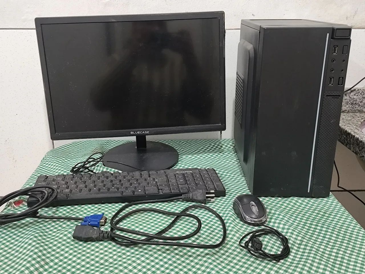Computador Completo Usado MARCA: BLUECASE 2023  CPU + Monitor + Teclado + Mouse