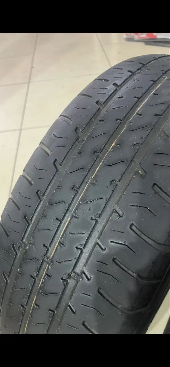 Pneus Goodyear aro 14 185/70r14 muito bons  - Foto 3