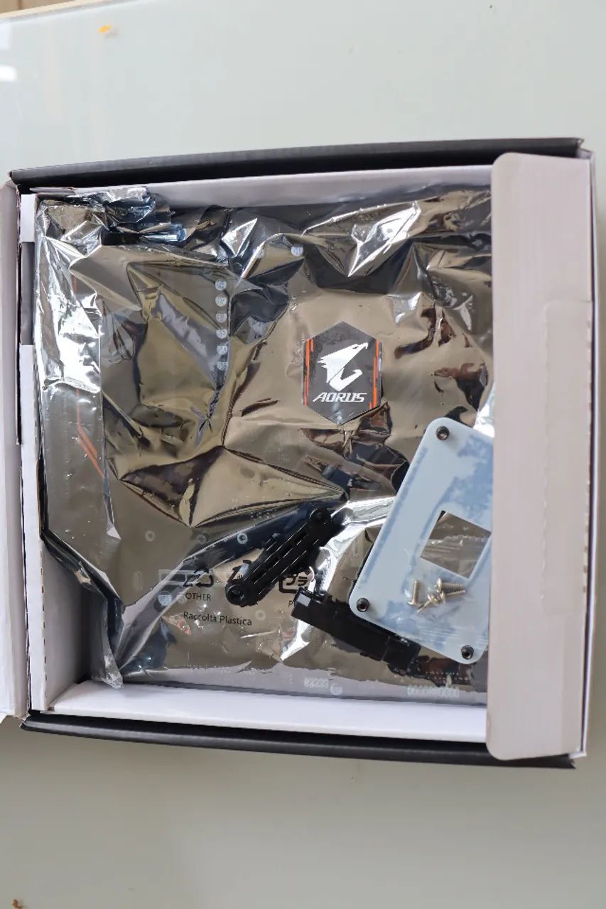 Placa mãe B550M Aorus Elite - Foto 5