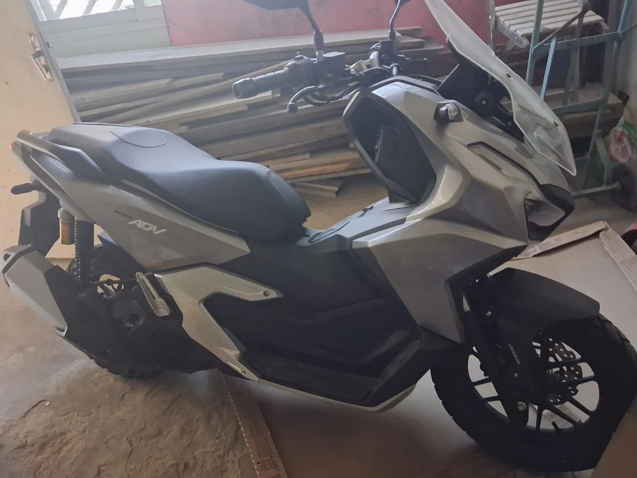 Moto ADV 160