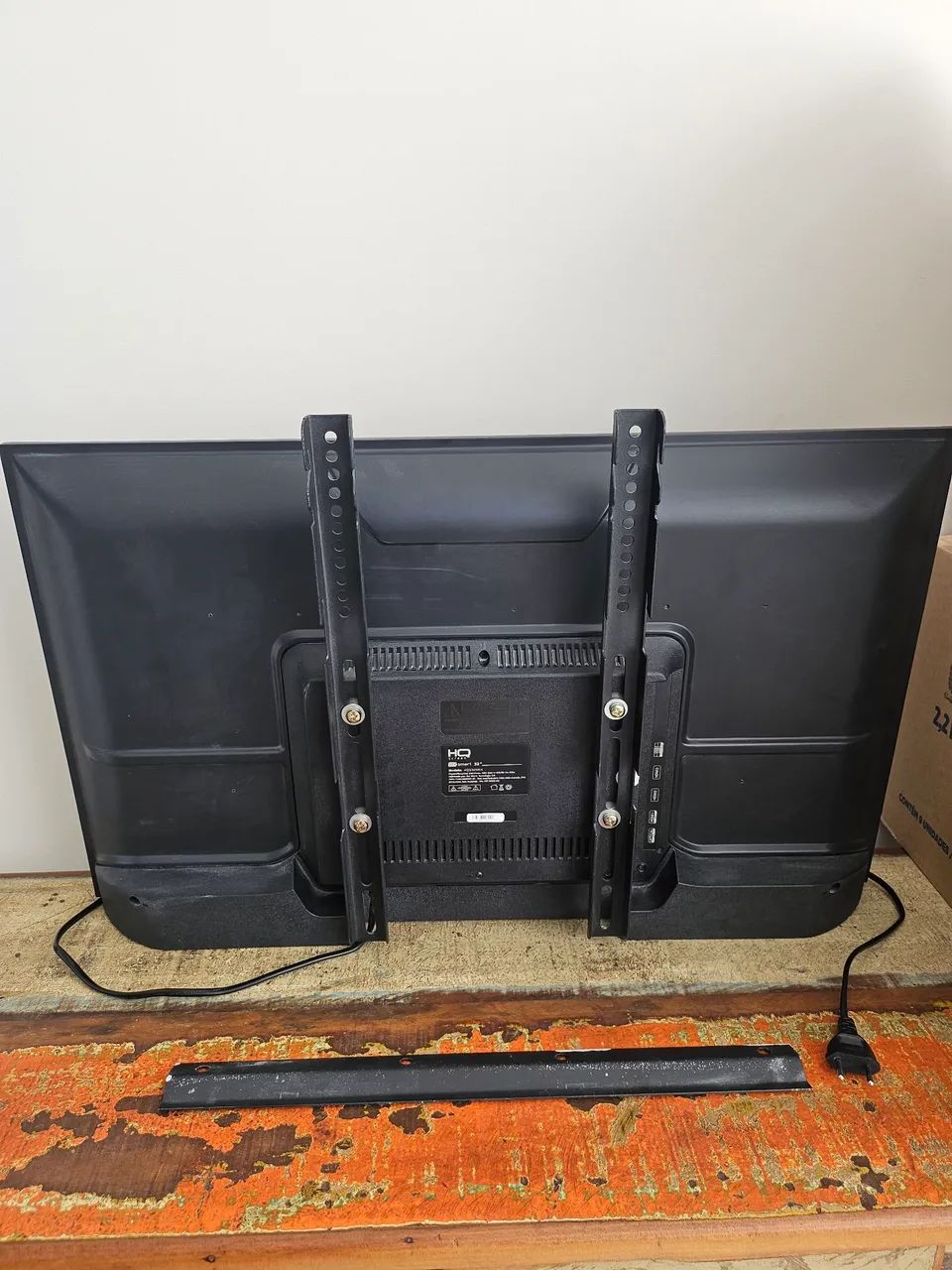 Smart TV 32" HQ Screen Bivolt (Modelo HQS32NKH) - Perfeito Estado - Foto 2