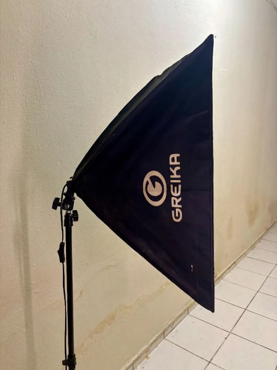 Softbox Greika bivolt (NÃO ACOMPANHA O TRIPÉ)