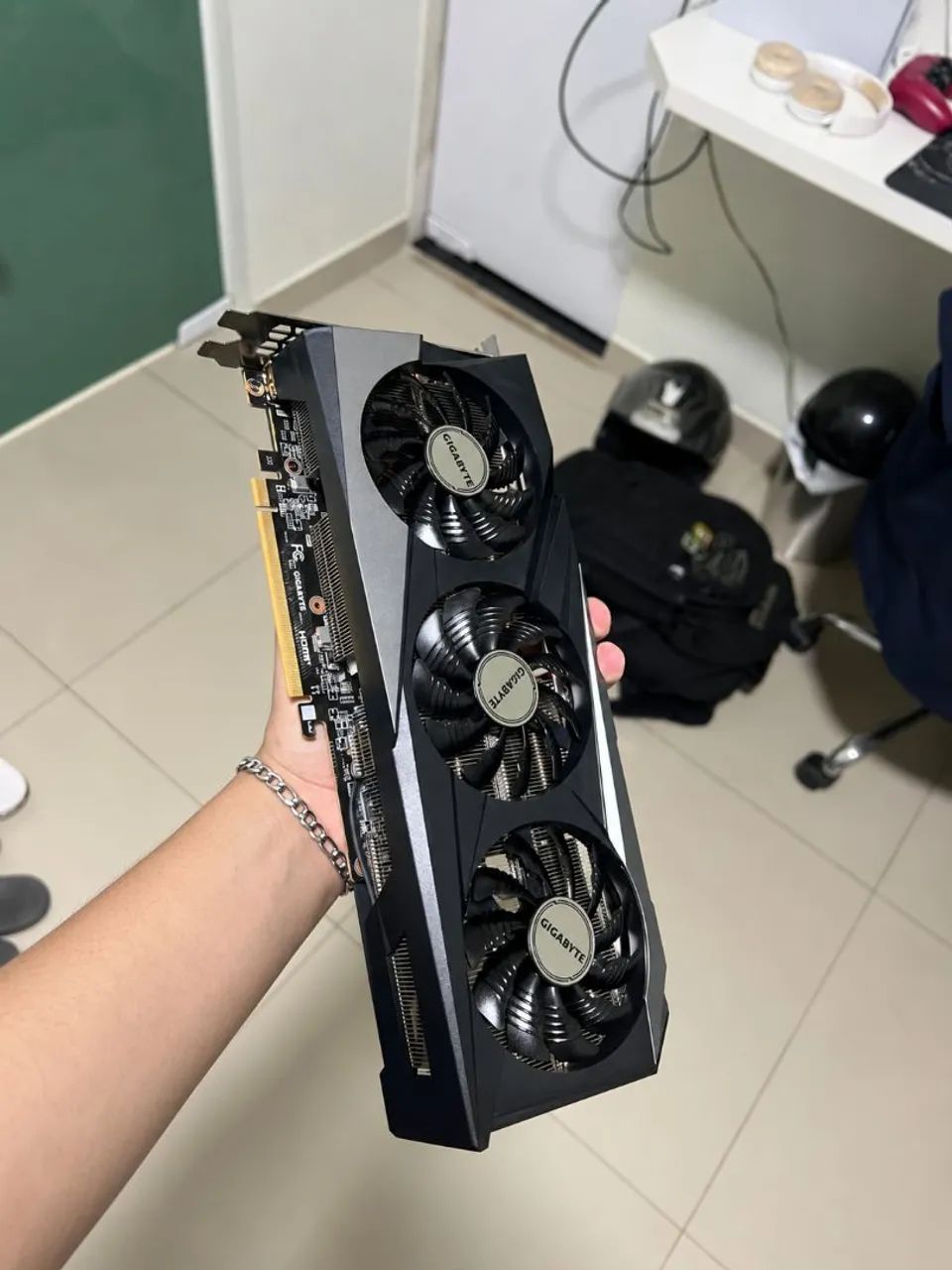 Placa de video Rx 7600 gigabyte