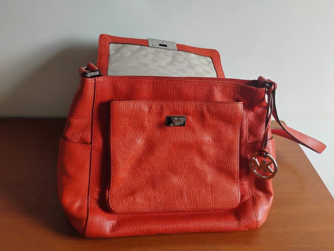 Bolsa Michael Kors Original cor alaranjado  - Foto 5