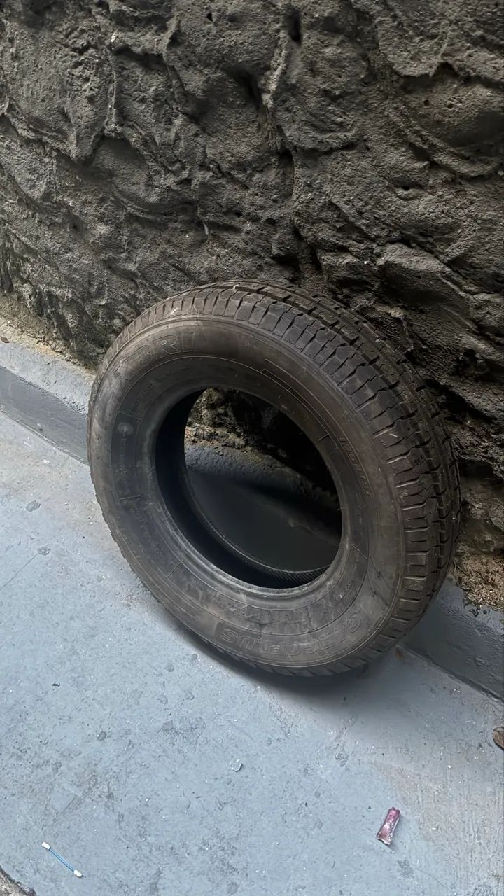PNEU XBRI 195 R15