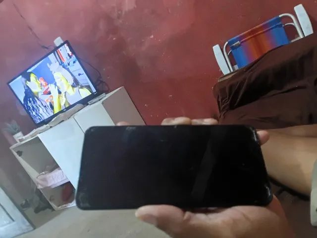 Vendo celular funcionando normal troca só tela 