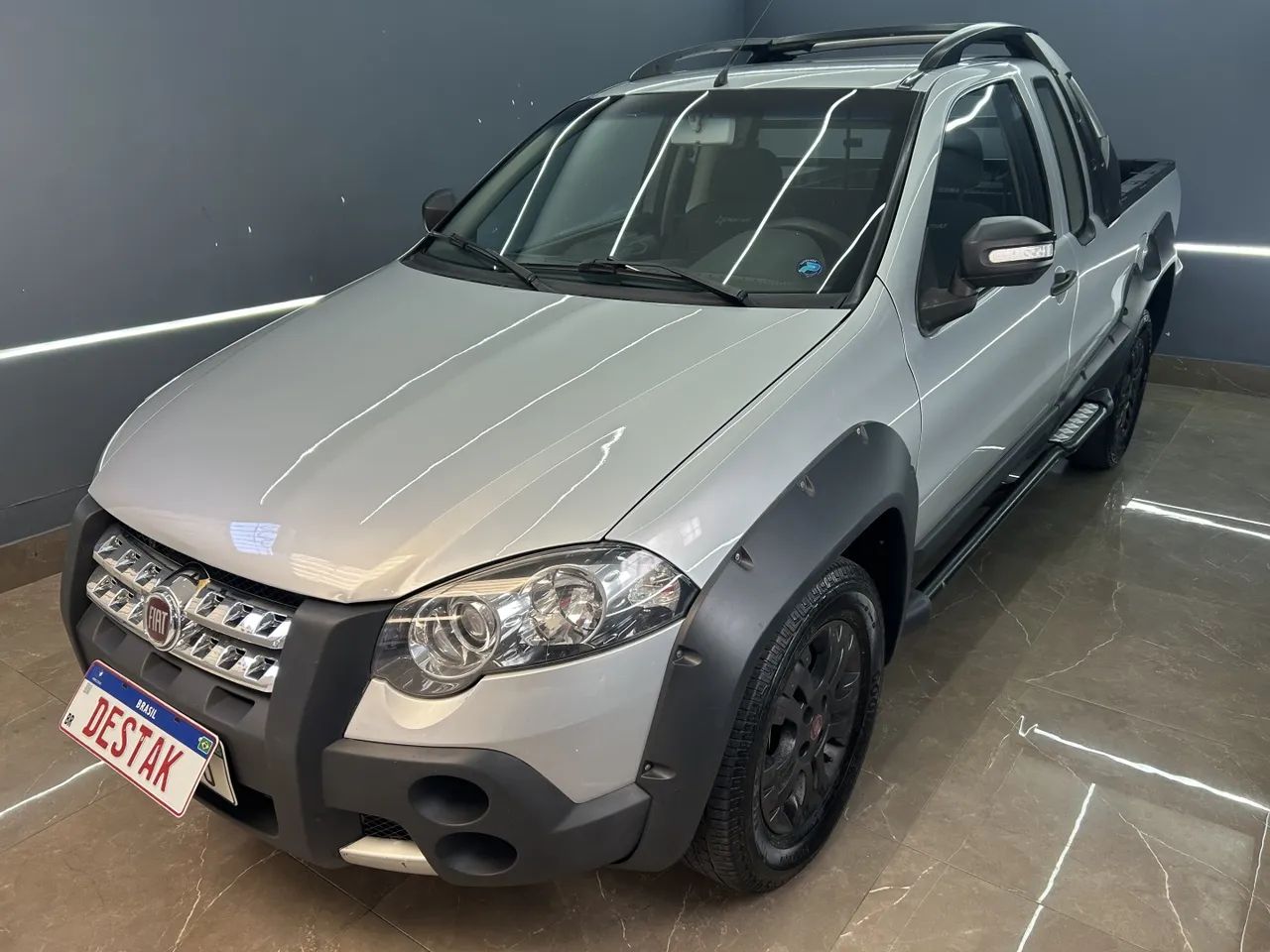 Fiat Strada Adv. Ext. 1.8 Locker Dual.flex CE 2011 - Foto 3