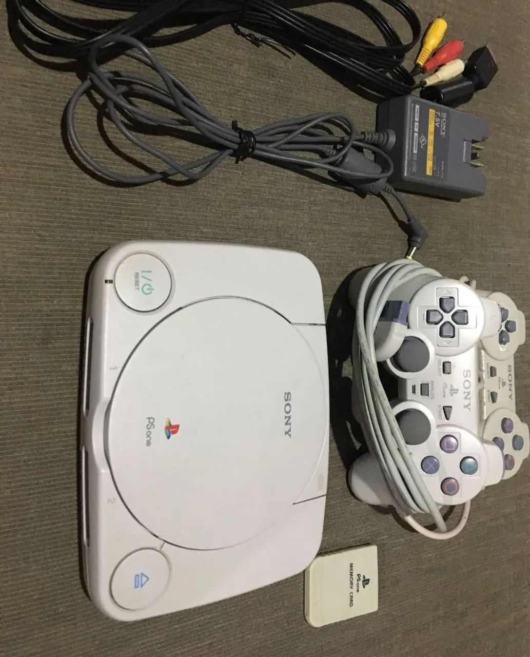 Playstation, pse one em ótimo estado de conservação 