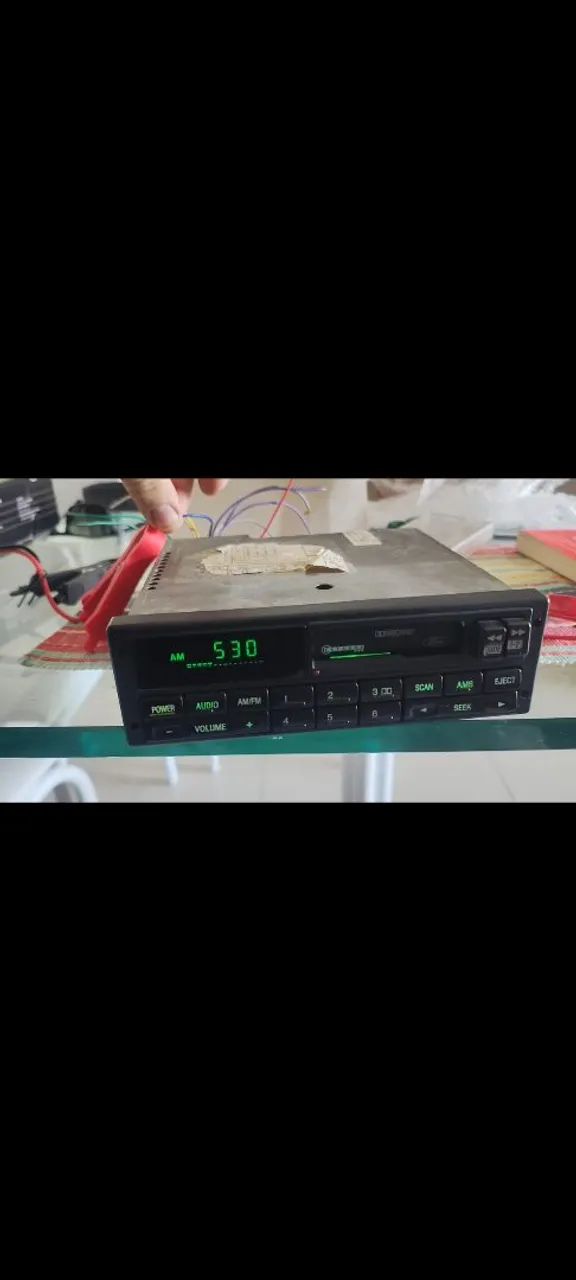 Rádio toca fitas Fordline com BT 
