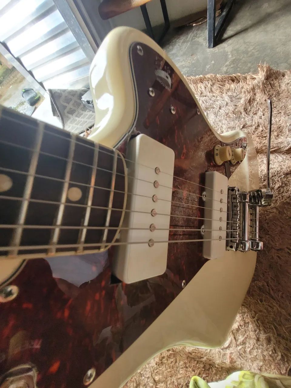 Vendendo uma guitarra top