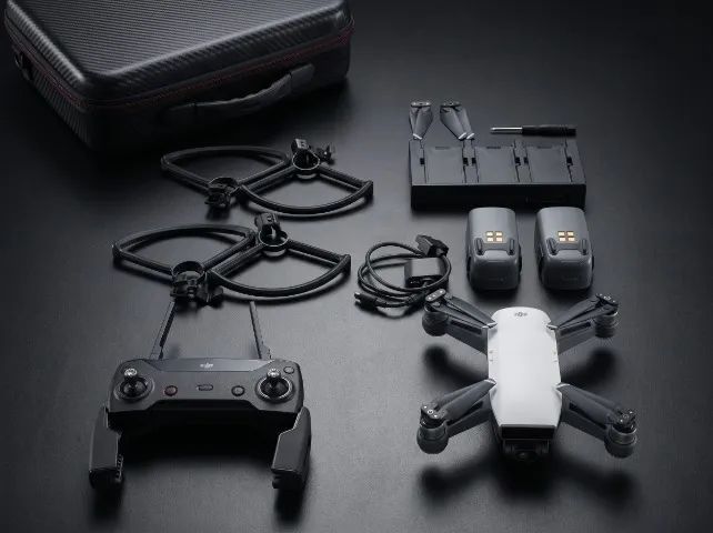 Drone DJI Spark Fly More Combo + 2 Baterias + Case + Acessórios - Foto 2