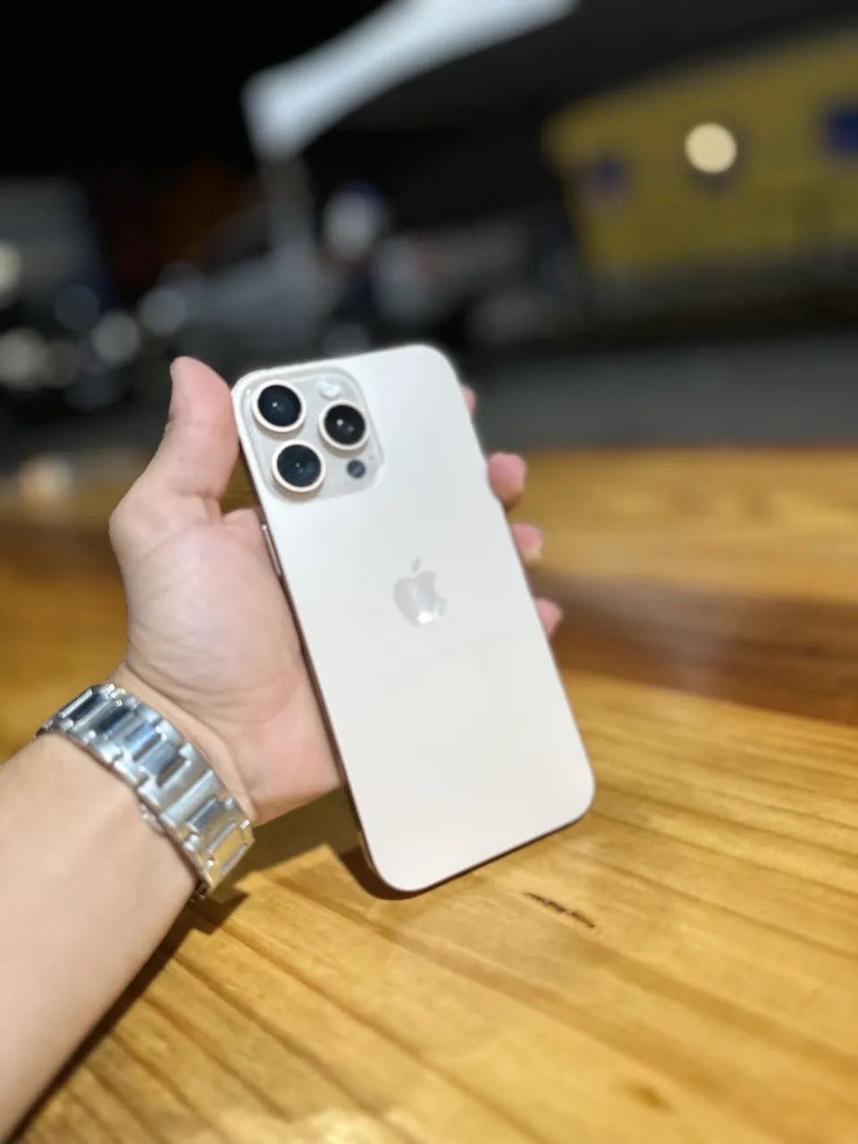 iPhone 16 pro Max 