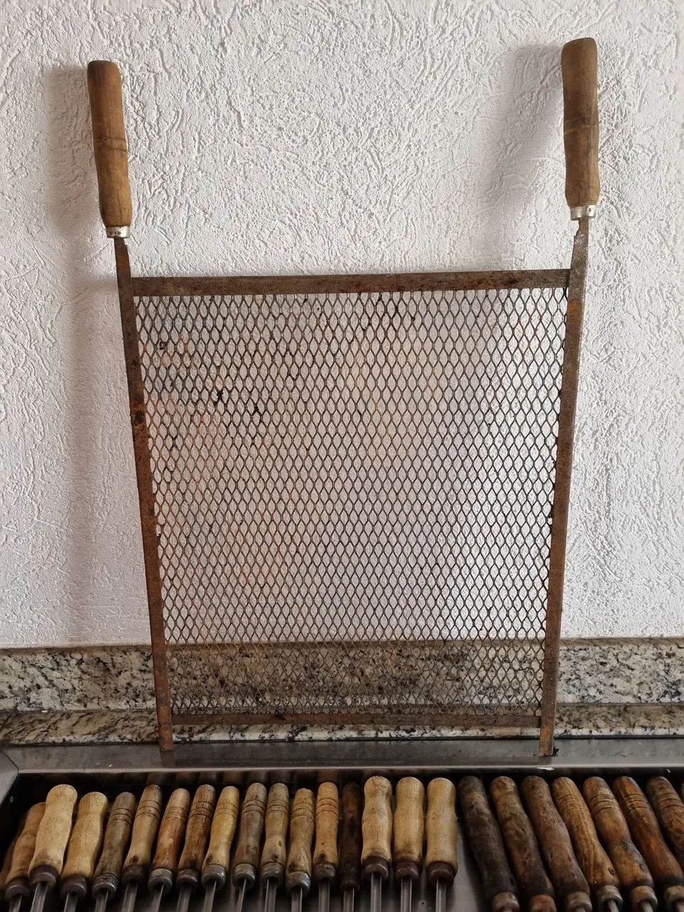 Mesa mármore com 6 cadeiras  - Foto 4