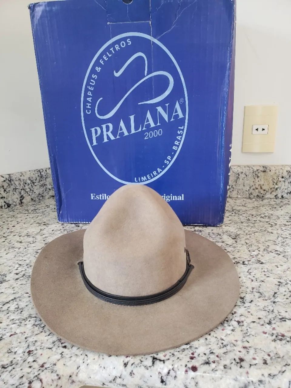 Chapéu Pralana marrom número 60