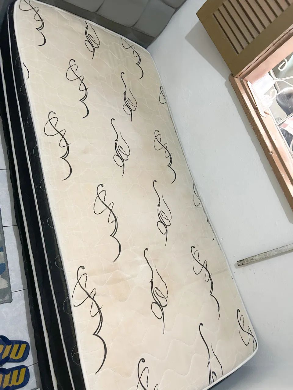 Vendo cama box conjugada de solteiro + colchão de brinde  - Foto 2