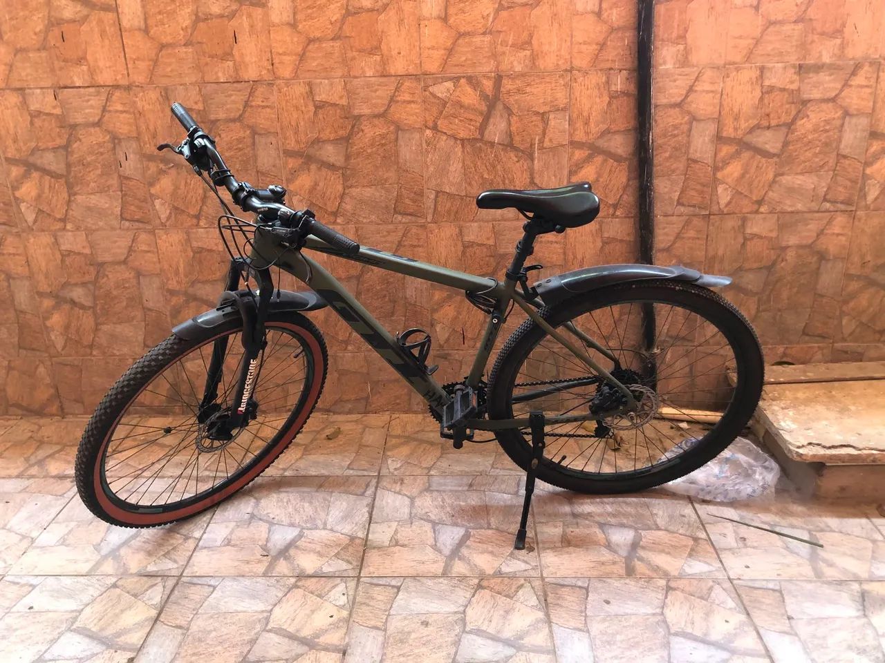 Bike aro 29 + 300,00 em acessórios (com documentos) 