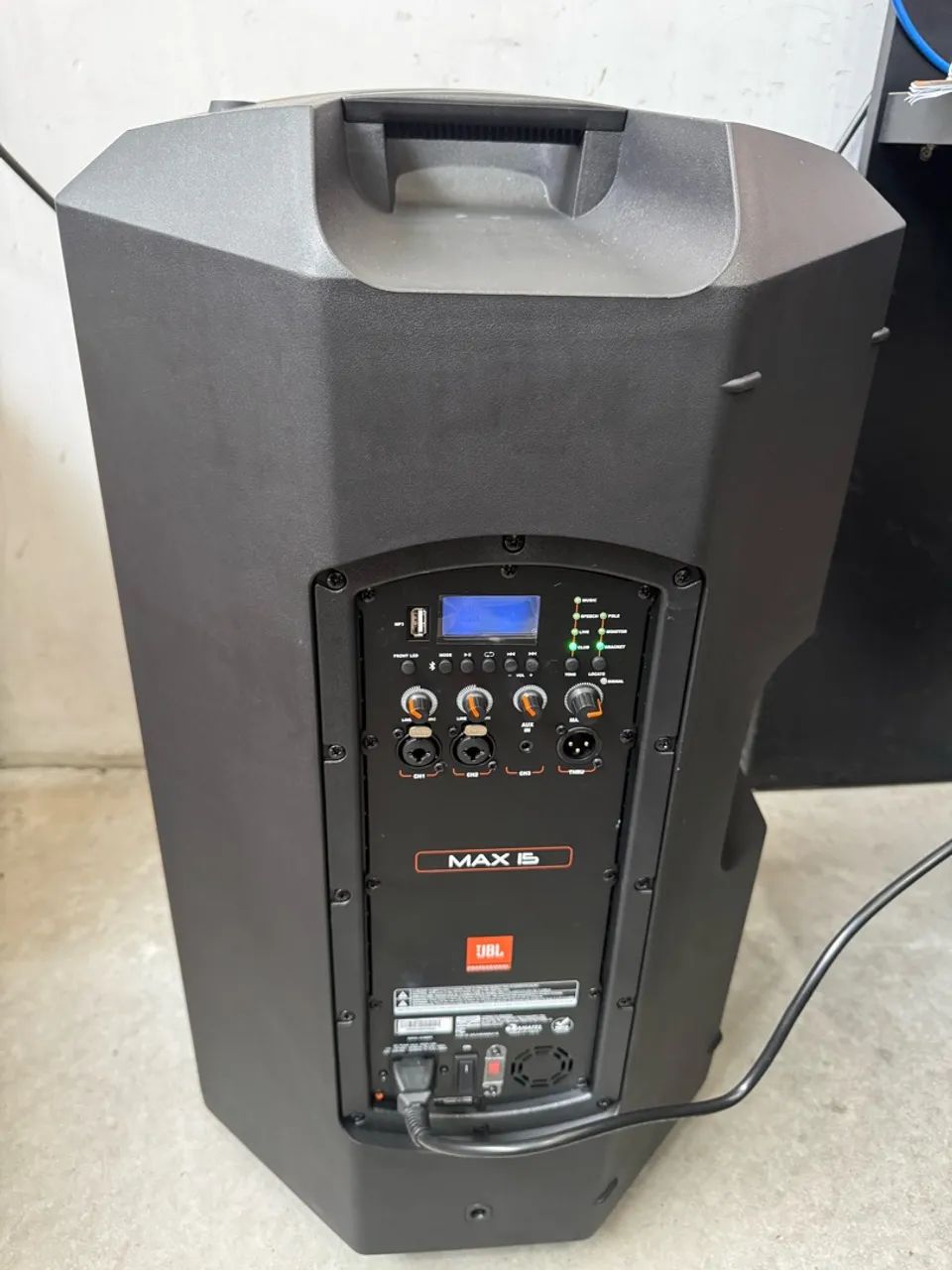 Vendo caixa de som JBL Max 15 completa com Bluetooth  - Foto 3