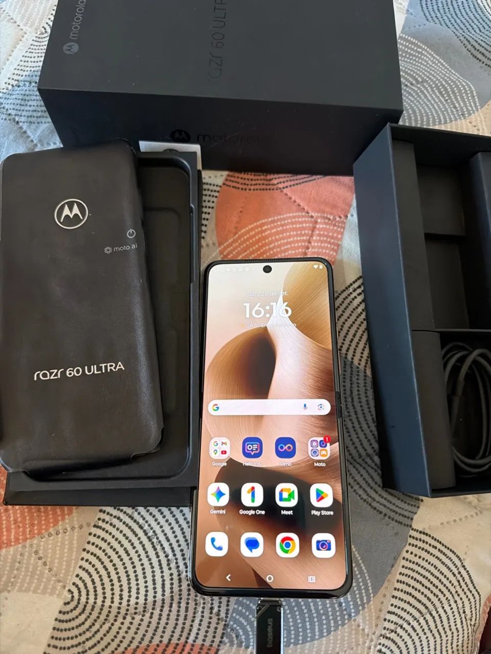 Moto Razr 60 ultra - Foto 3