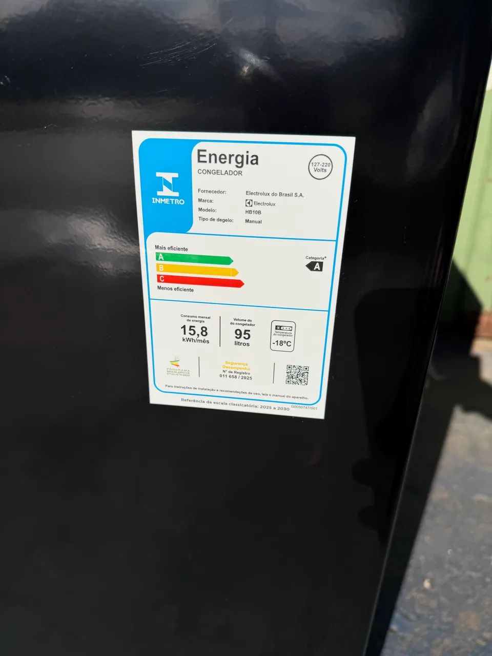 Freezer vertical inverter bivolt Electrolux 95 lts compacto  - Foto 5