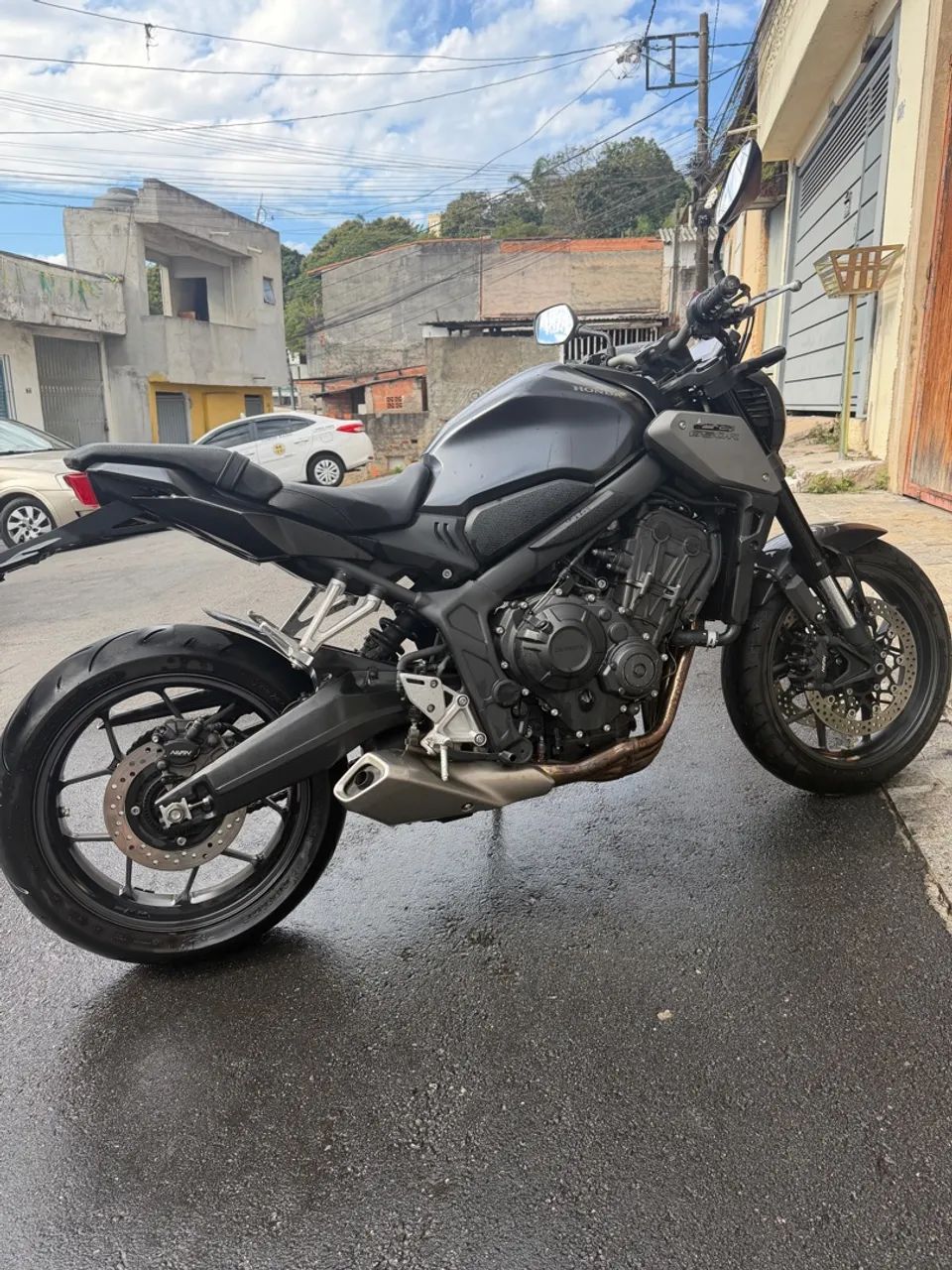 CB 650 R 2024 - Foto 2