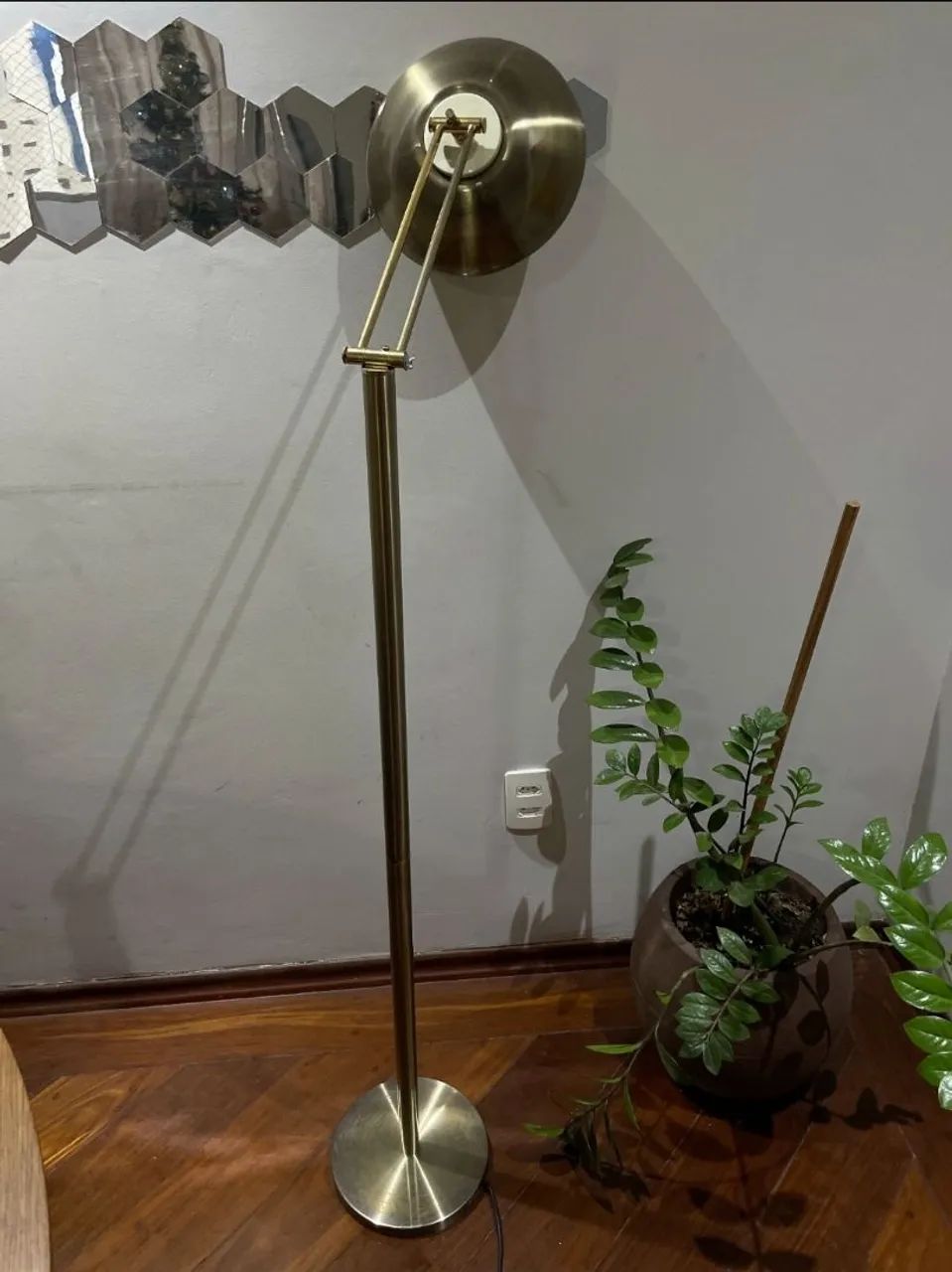 Luminária abajur Dourada *Descrição* - Foto 2