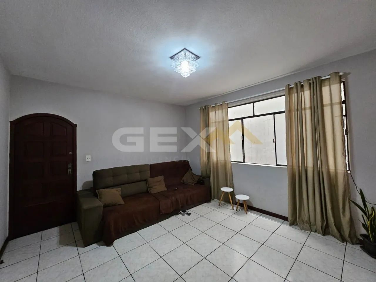 Apartamento à Venda com 04 Quartos no Centro de Divinópolis MG.