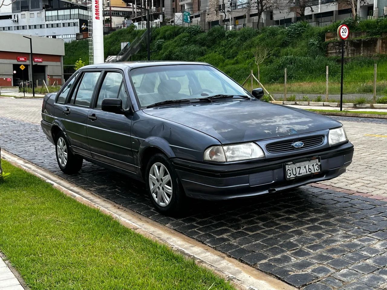 Ford Versailles GL 1.8I / 1.8 2P E 4P 1996