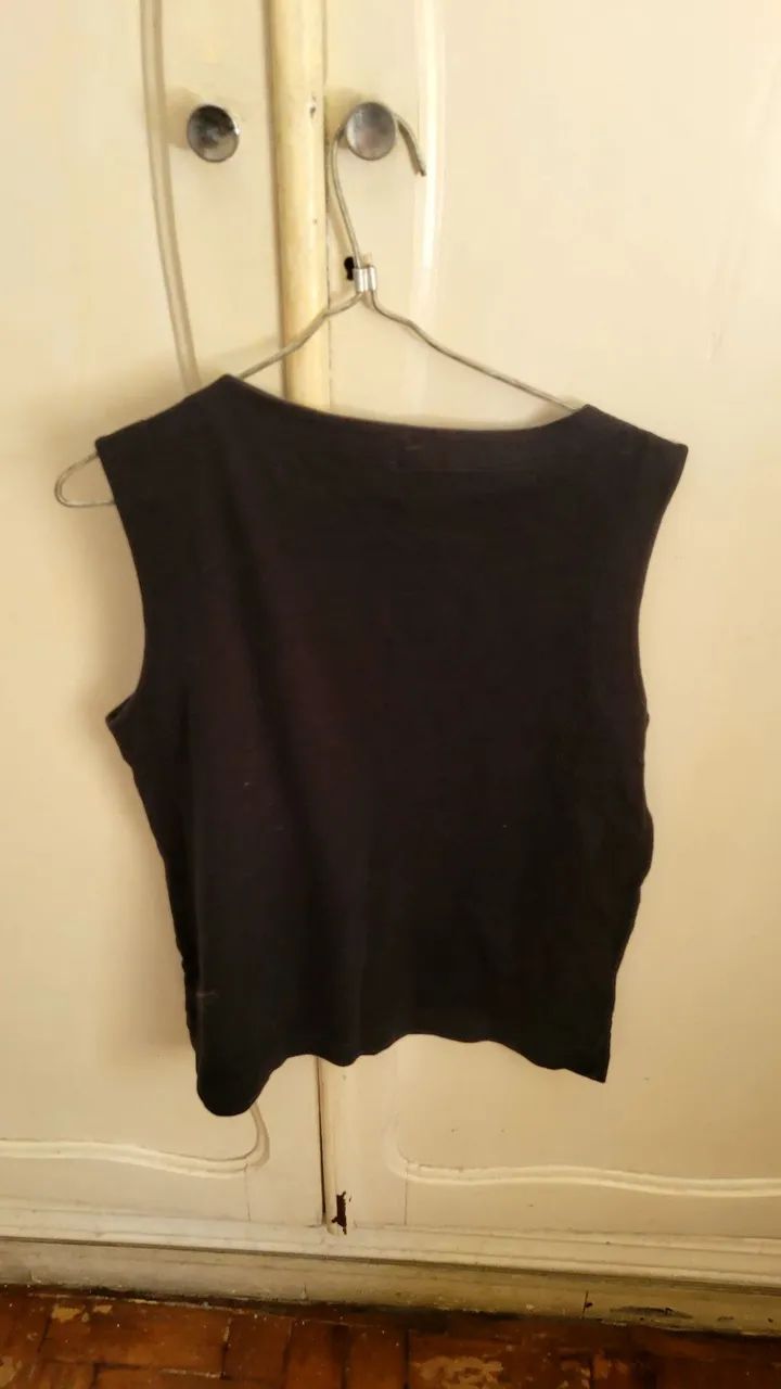 Camiseta em malha hering M.preta  - Foto 2