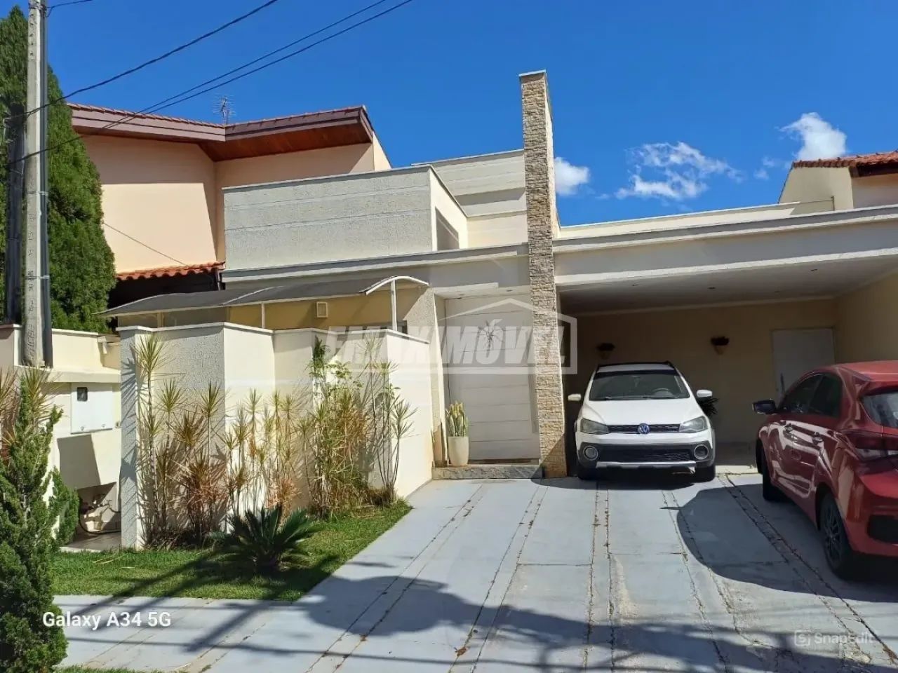 Casa em condomínio com 3 Quartos, suíte e 4 vagas! - Residencial Valença