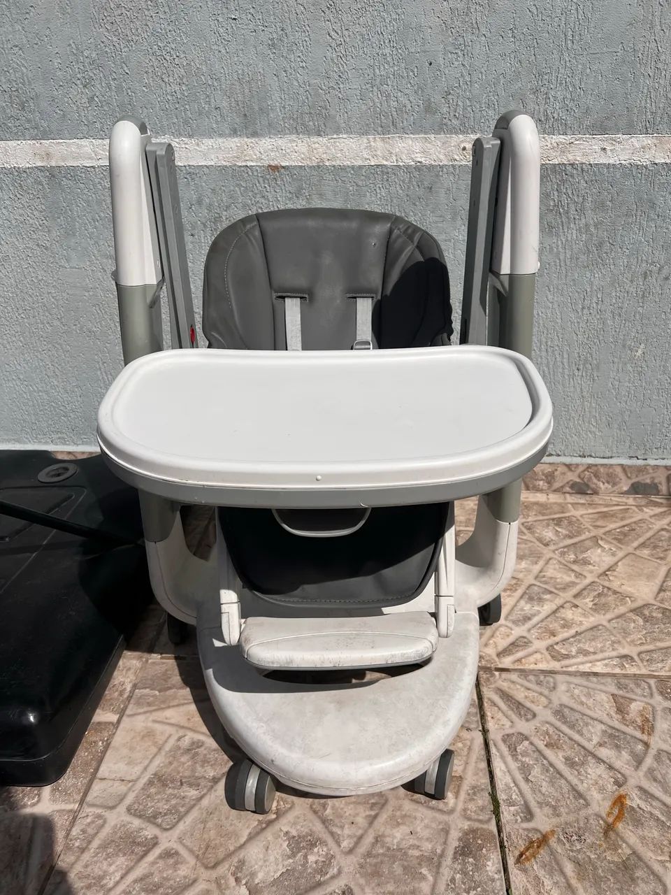 Cadeirinha de alimentação com balanço 