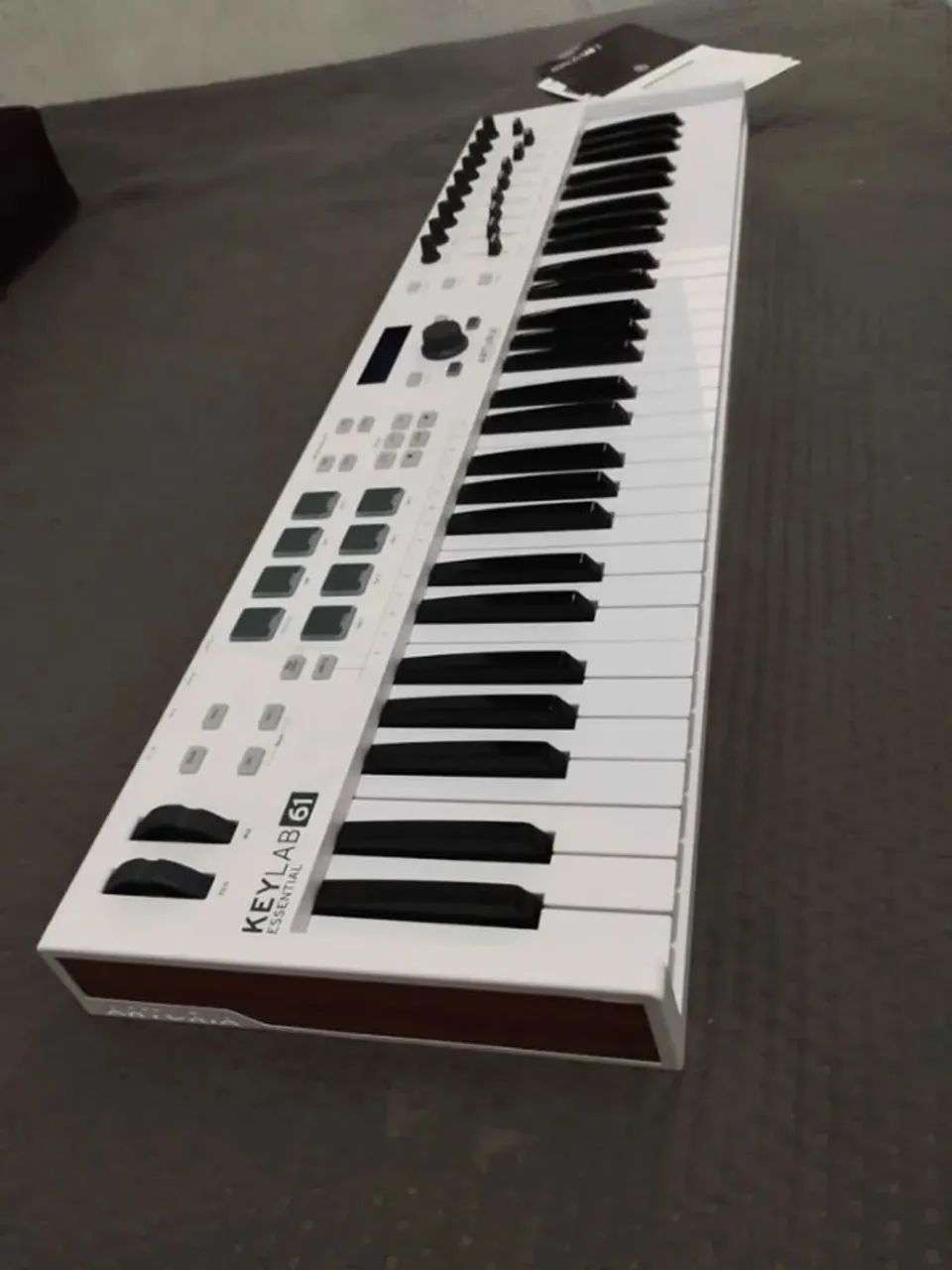 Arturia Keylab 61 essencials