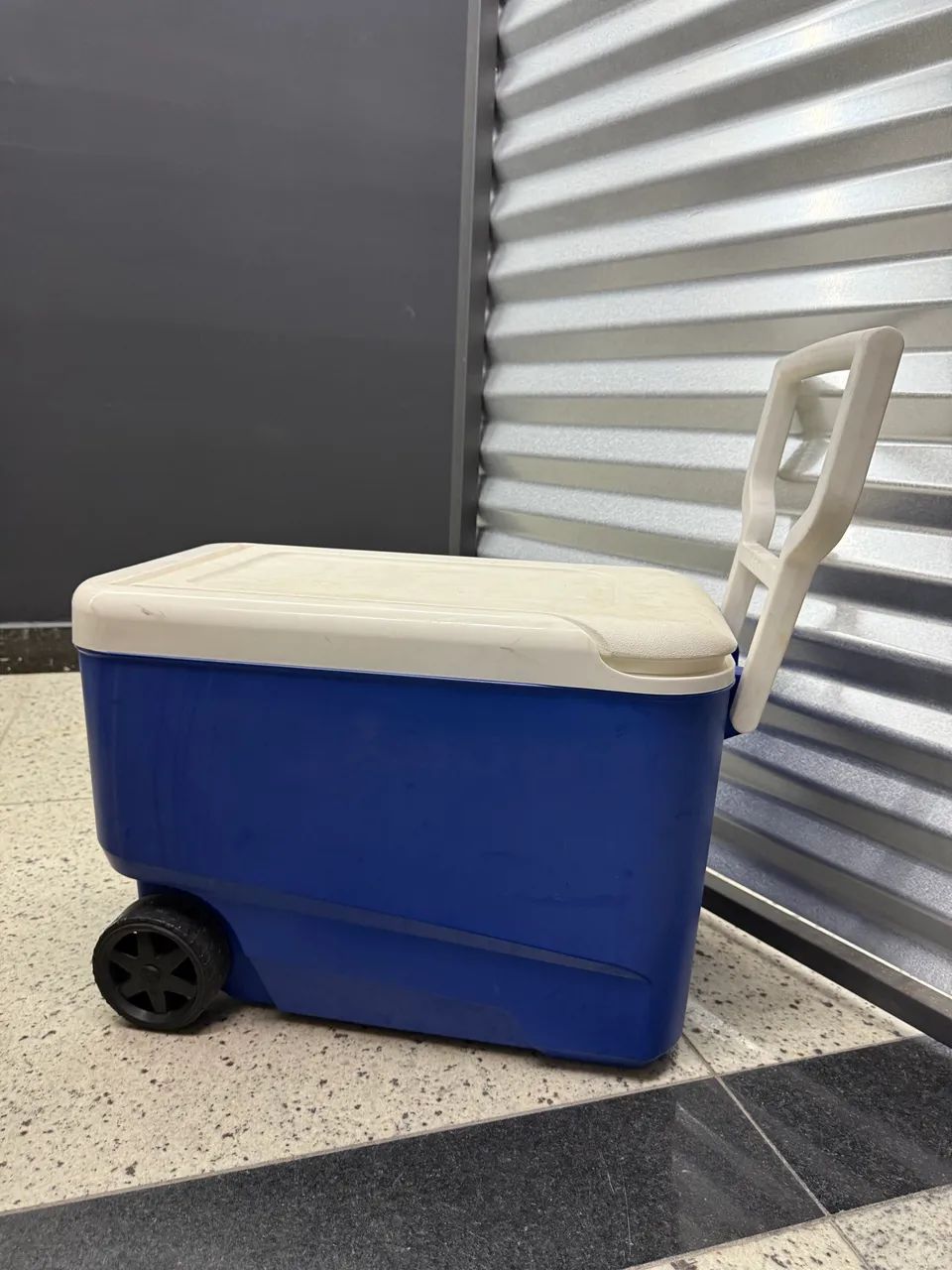 Cooler com rodas 36L Igloo - Foto 4
