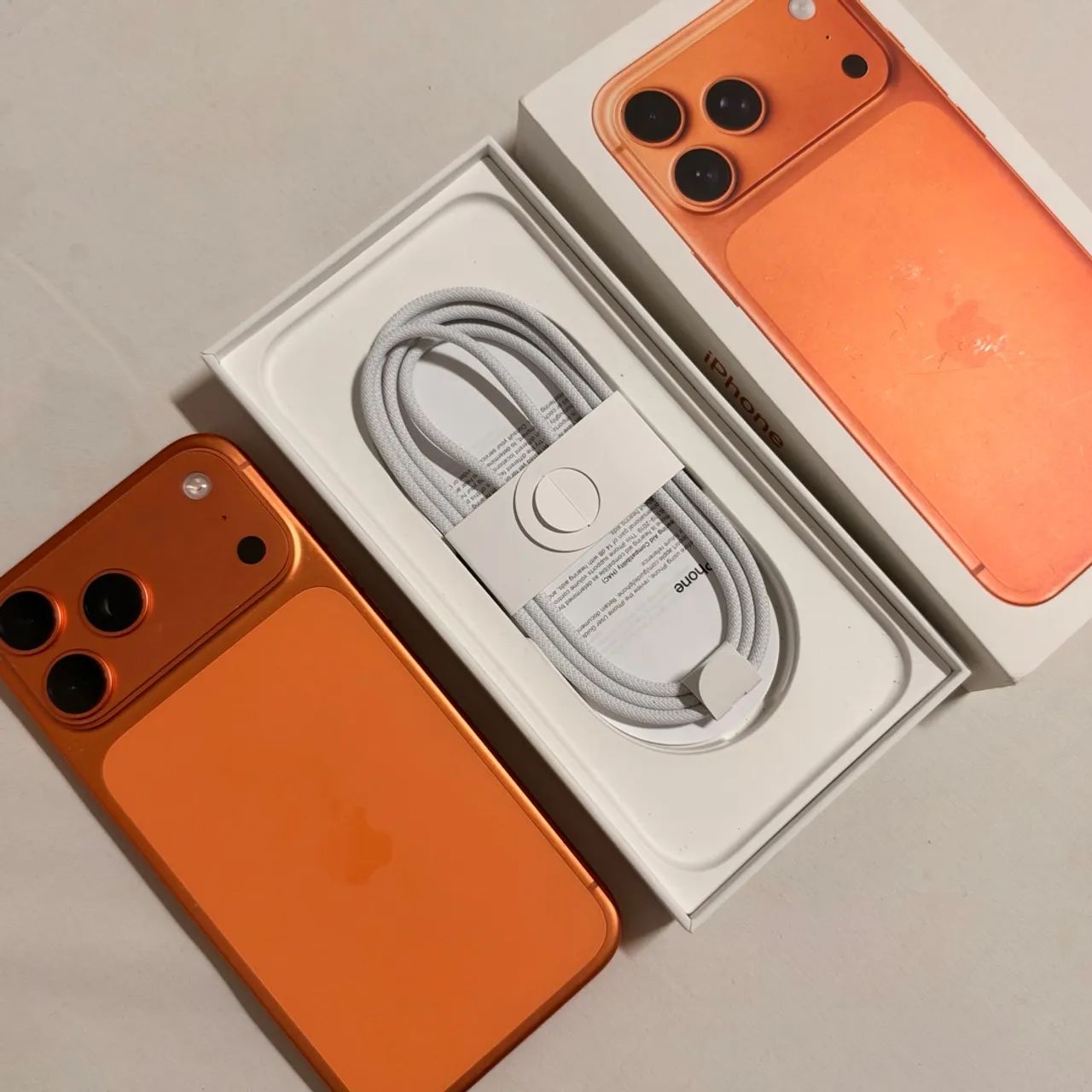 iPhone 17 Pro Max 512GB Laranja-Cósmico