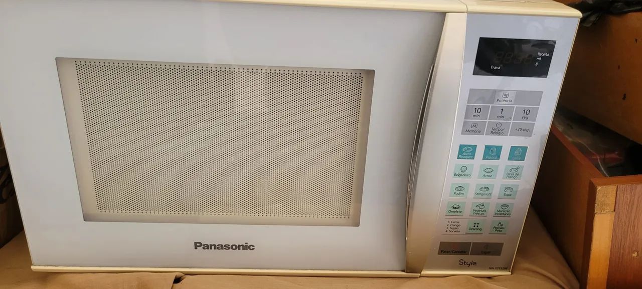 Micro-ondas Panasonic branco  - Foto 2