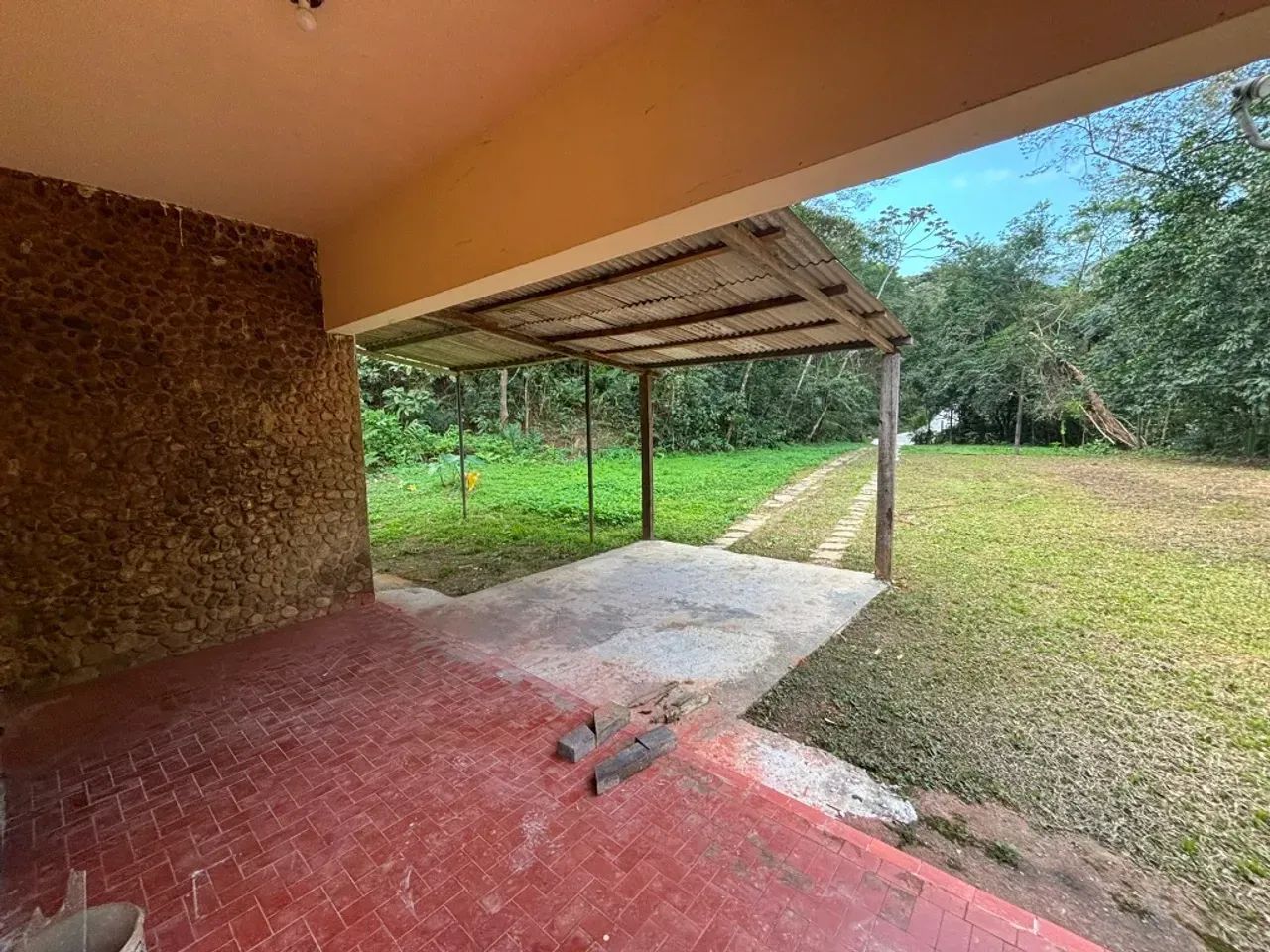 REFÚGIO: CASA LINEAR COM QUINTAL APROX. 2.000M² PRÓXIMO A CACHOEIRAS - Foto 3