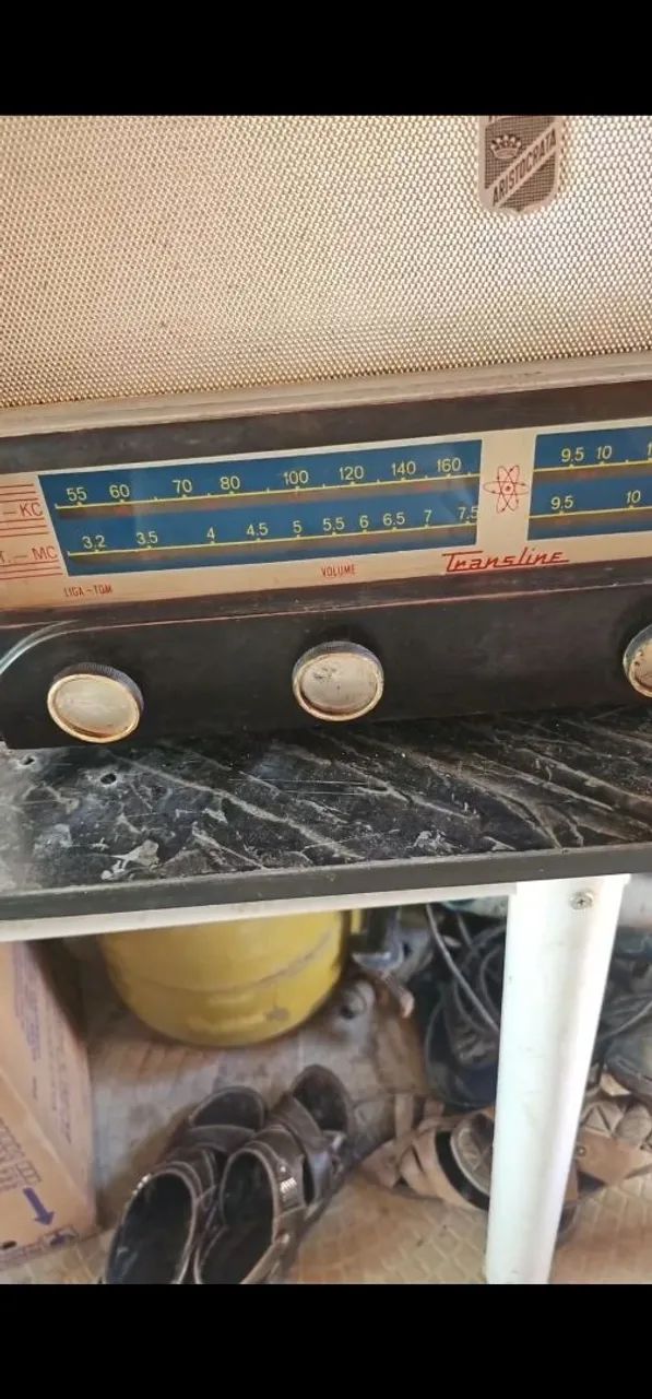 Rádio antigo de mesa - Foto 3
