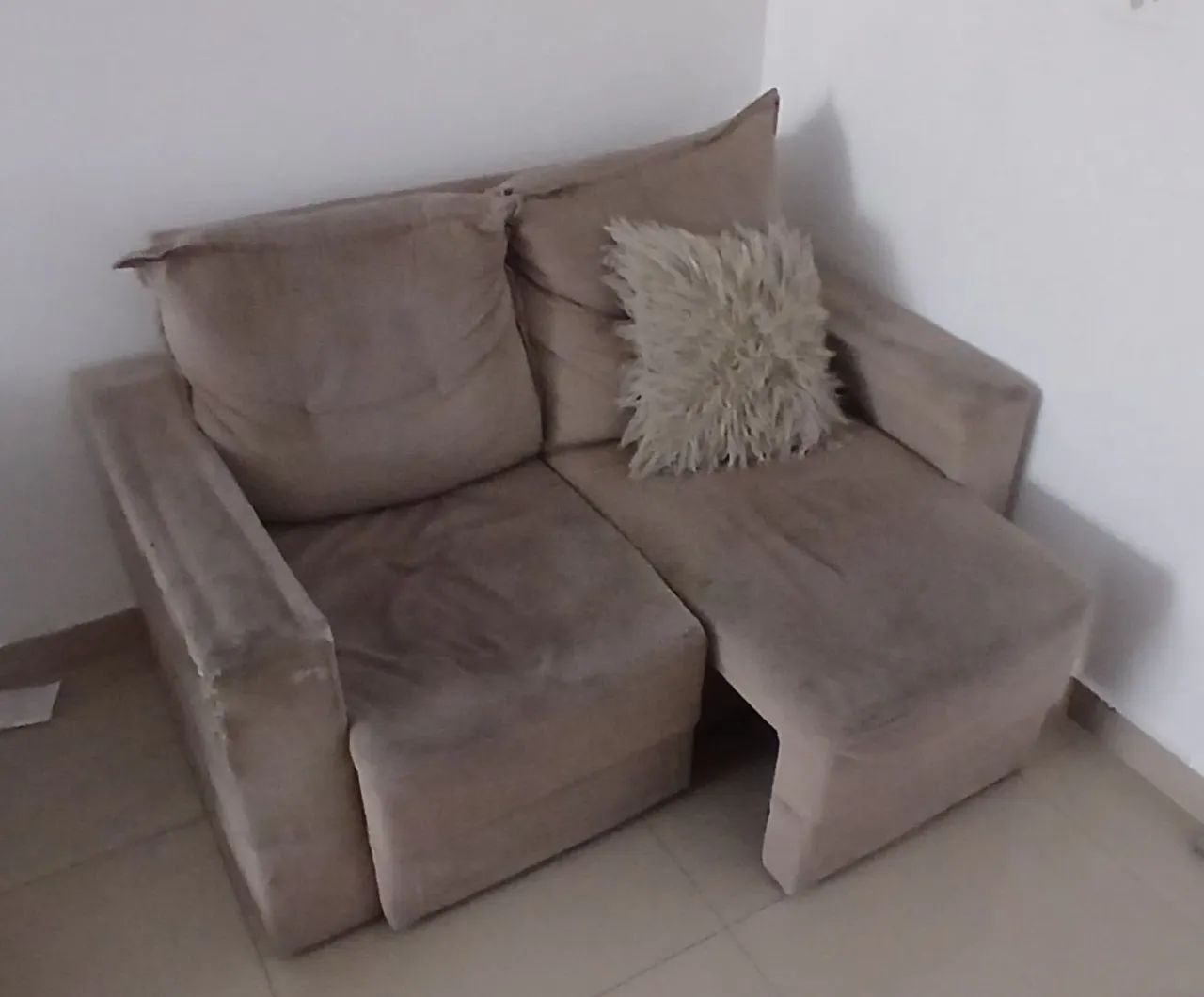SOFÁ 2 LUGARES RETRATIL COM ALMOFADA