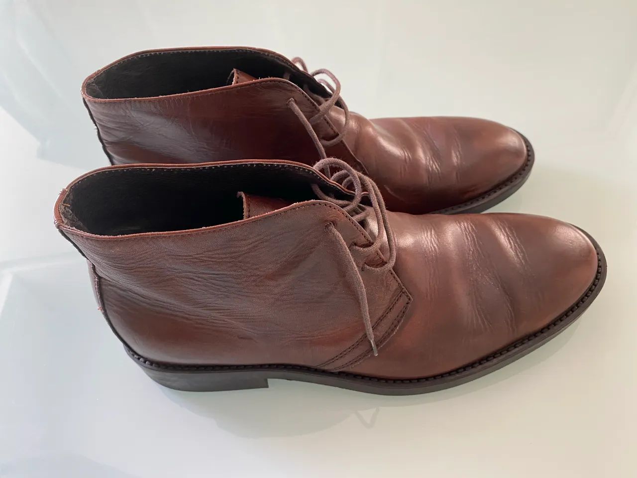 Bota de couro com solado de borracha  - Foto 4