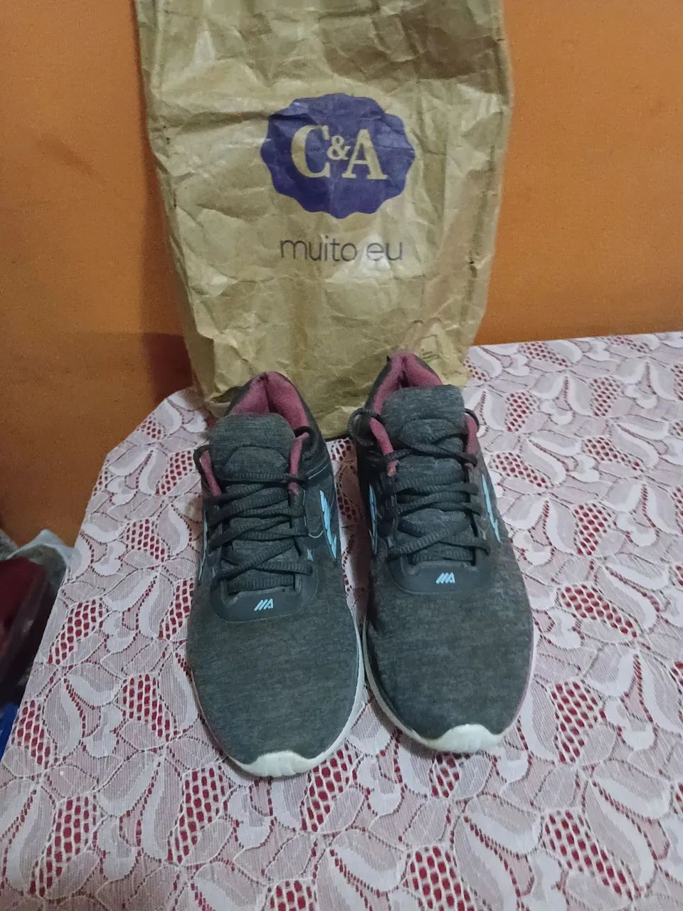 Tênis A//" C&A".