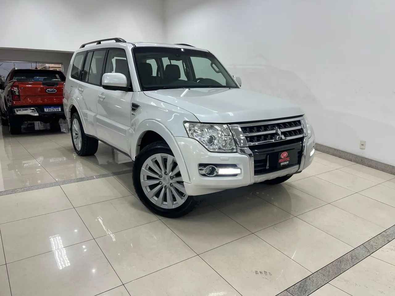 Mitsubishi Pajero 2015