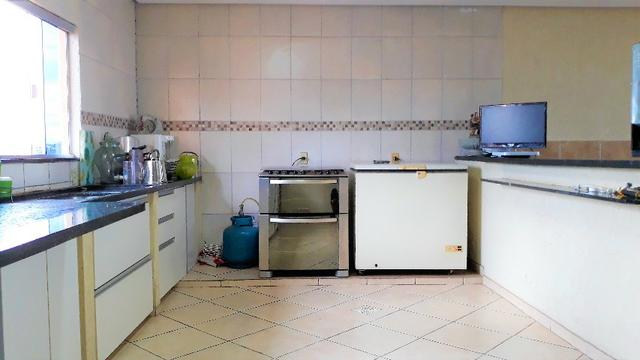Amplo Sobrado QE 13 Guará 2, 4 quartos, 9 vagas de garagem + Laze - Foto 2
