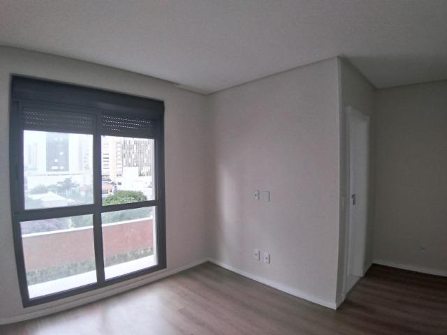 Apartamento 2 Suítes 97 M².Sacada com Churrasqueira, Lavabo, 1 Vaga no Centro - Foto 11