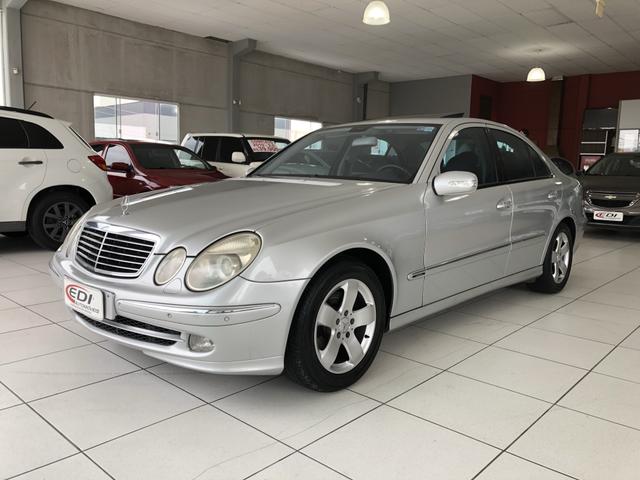 Mercedes-Bens E 320 ano 2004 impecável - Foto 4