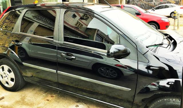 Fiesta se 1.0 com Air Bag e Abs fabrica 56 mil km igual a zero - Foto 4