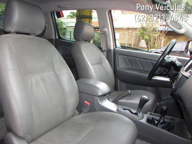 Hilux CD SRV D4-D 4x4 3.0 TDI Diesel Aut - Foto 8
